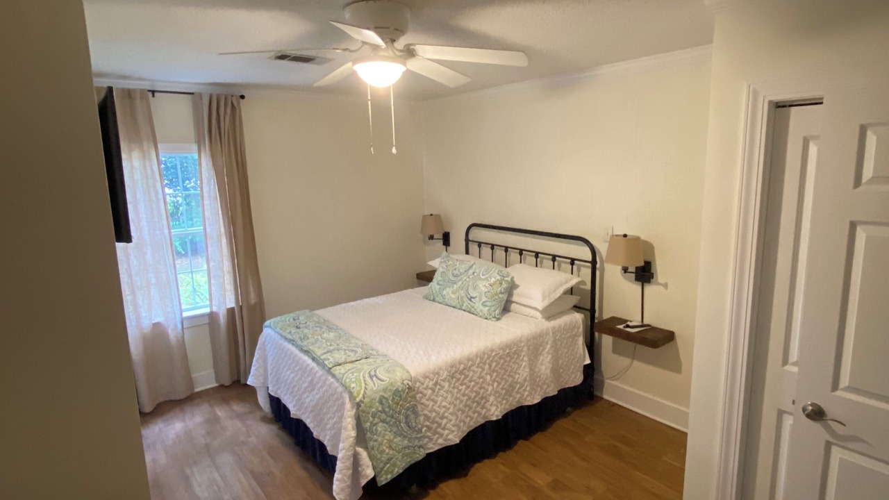 Photo of Bedroom in Hattiesburg