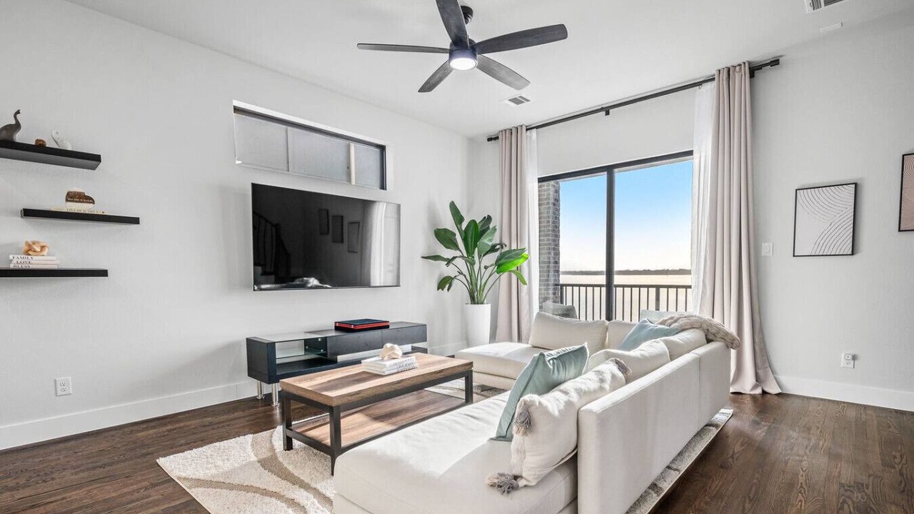 Photo of Livingroom in Rowlett