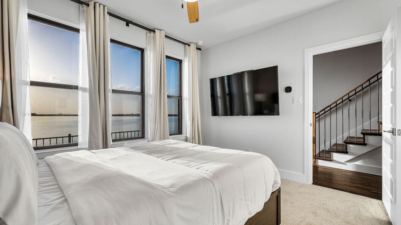 Photo of Bedroom in Rowlett