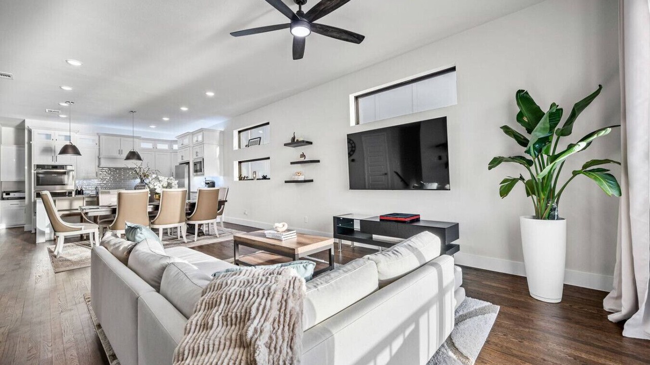 Photo of Livingroom in Rowlett