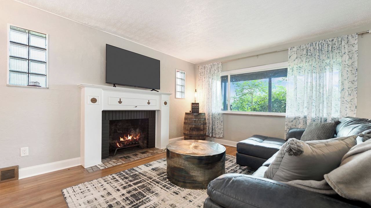 Photo of Livingroom in Coraopolis