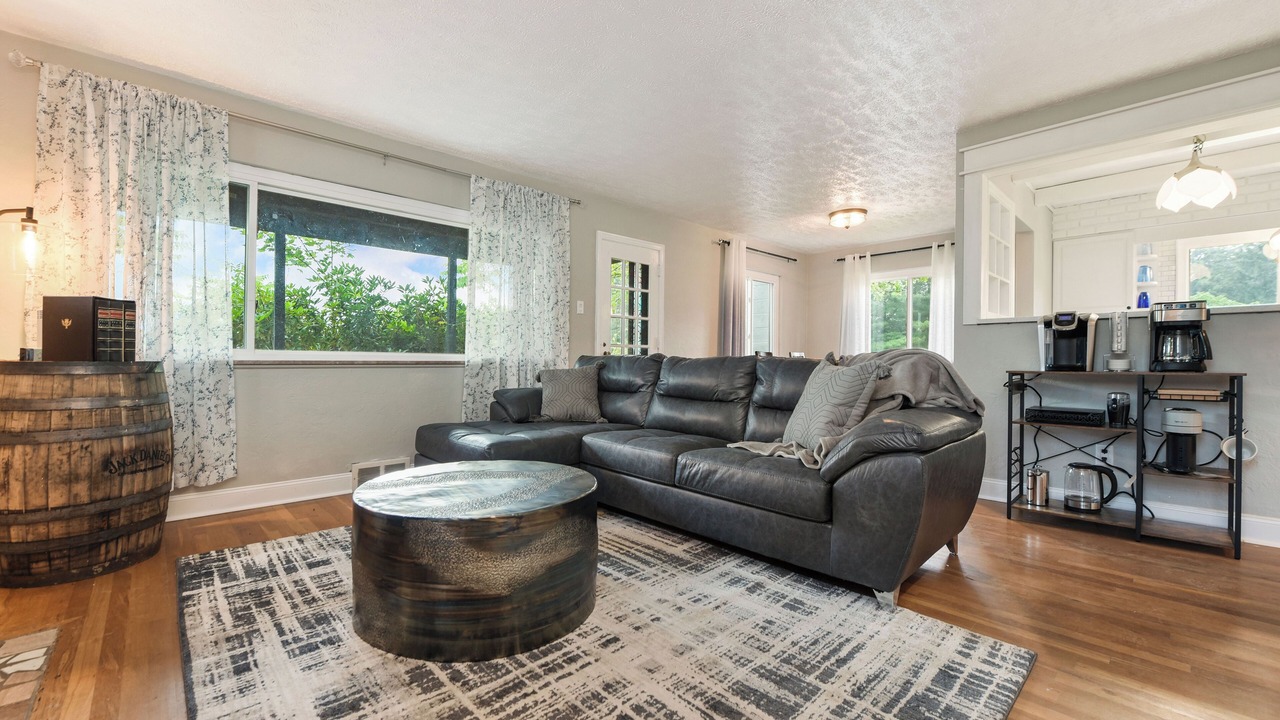 Photo of Livingroom in Coraopolis