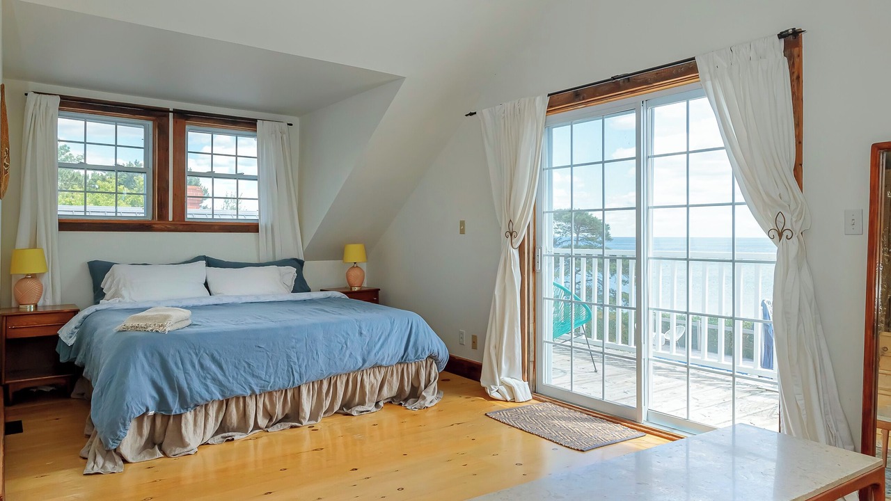 Photo of Bedroom in Waupoos