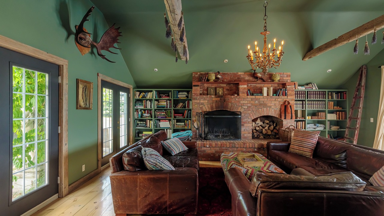 Photo of Livingroom in Waupoos