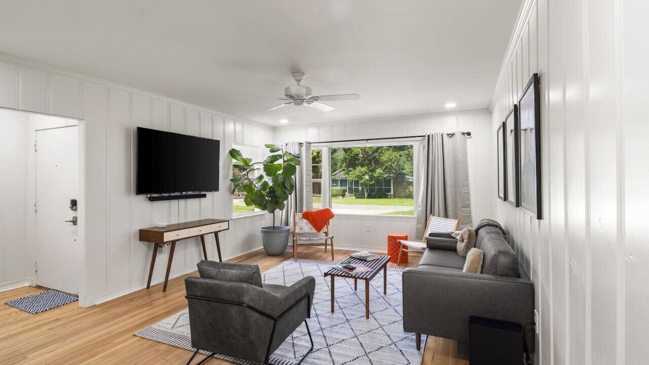 Photo of Livingroom in Mid City South