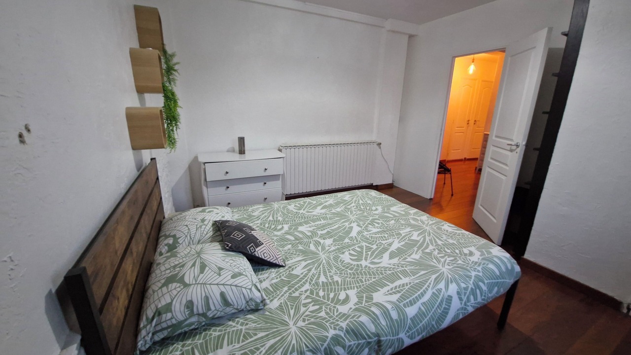 Photo of Bedroom in Caen City Centre
