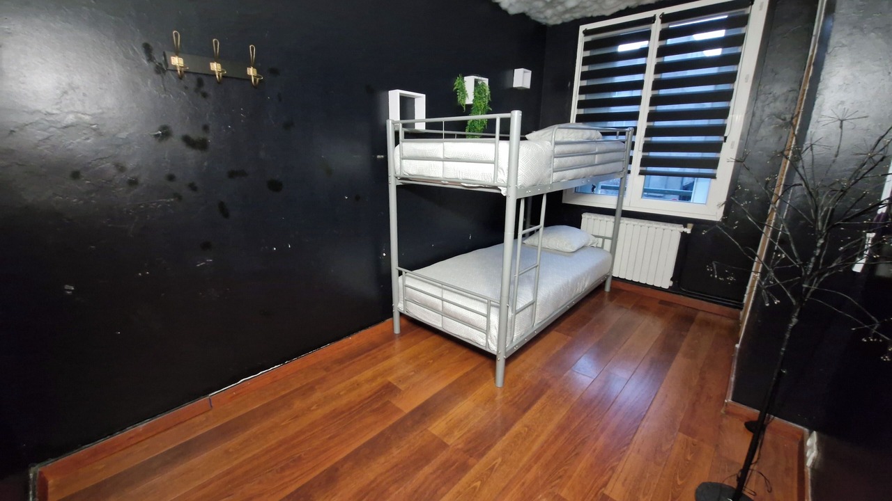 Photo of Bedroom in Caen City Centre
