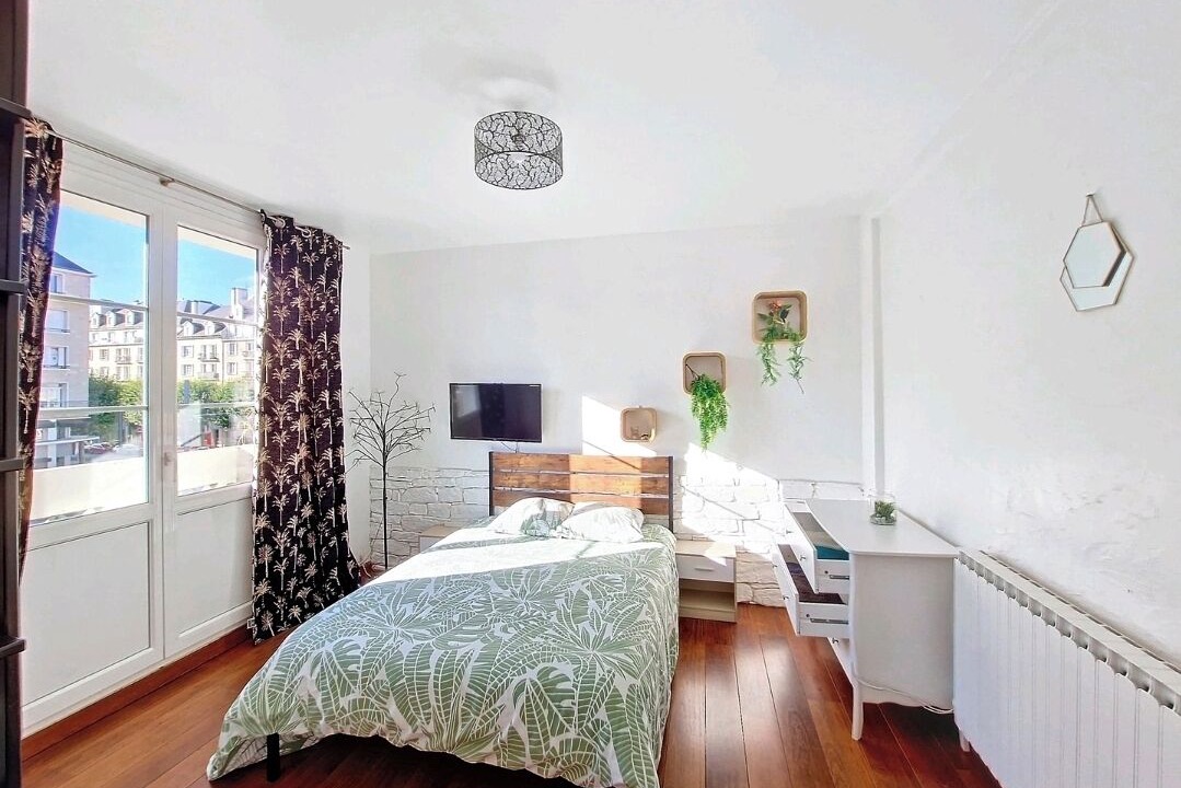 Photo of Bedroom in Caen City Centre