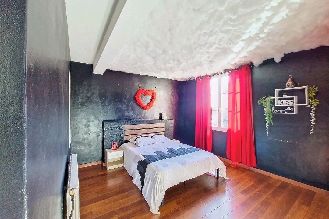Photo of Bedroom in Caen City Centre