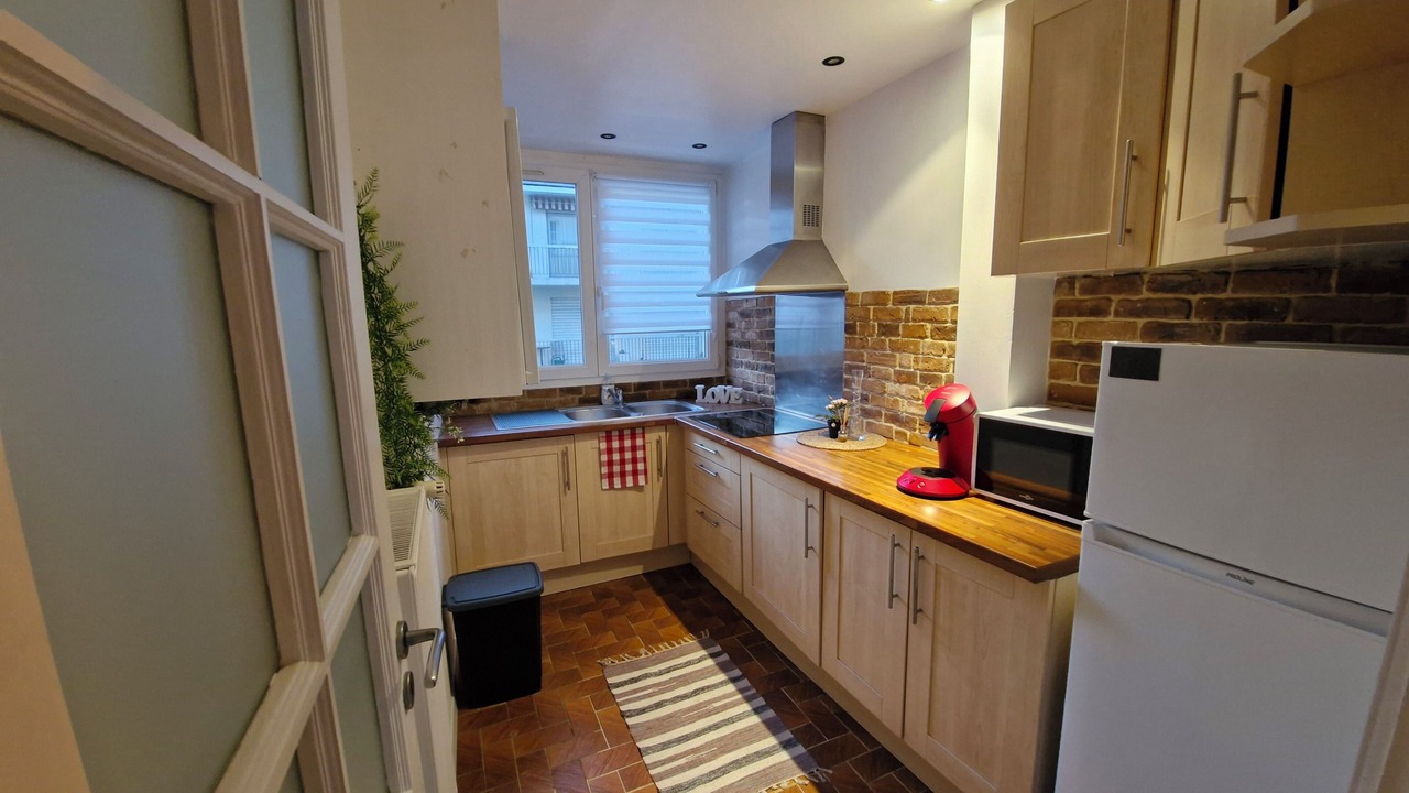 Photo of Kitchen in Caen City Centre