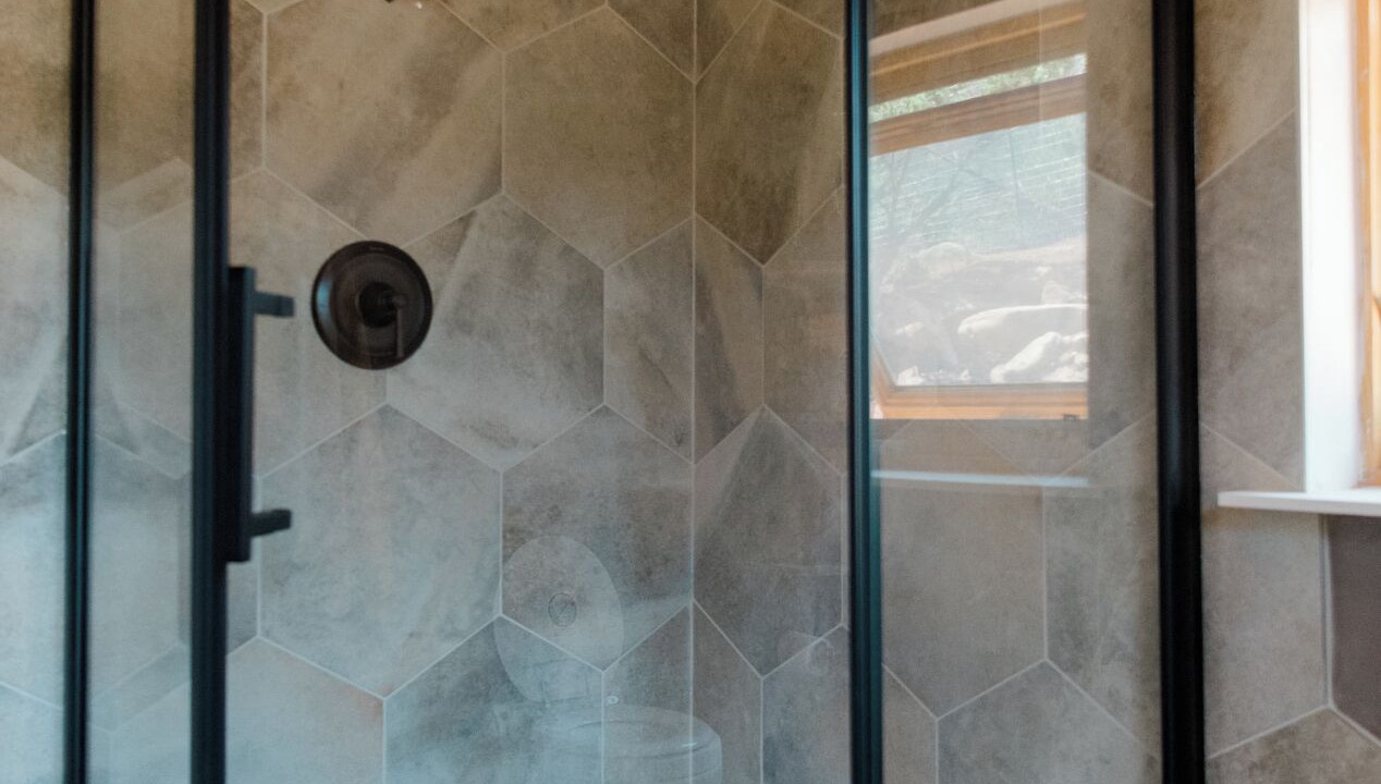 Photo of Bathroom in Canoncito
