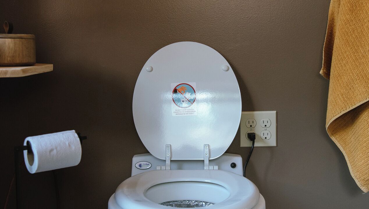 Photo of Bathroom in Canoncito
