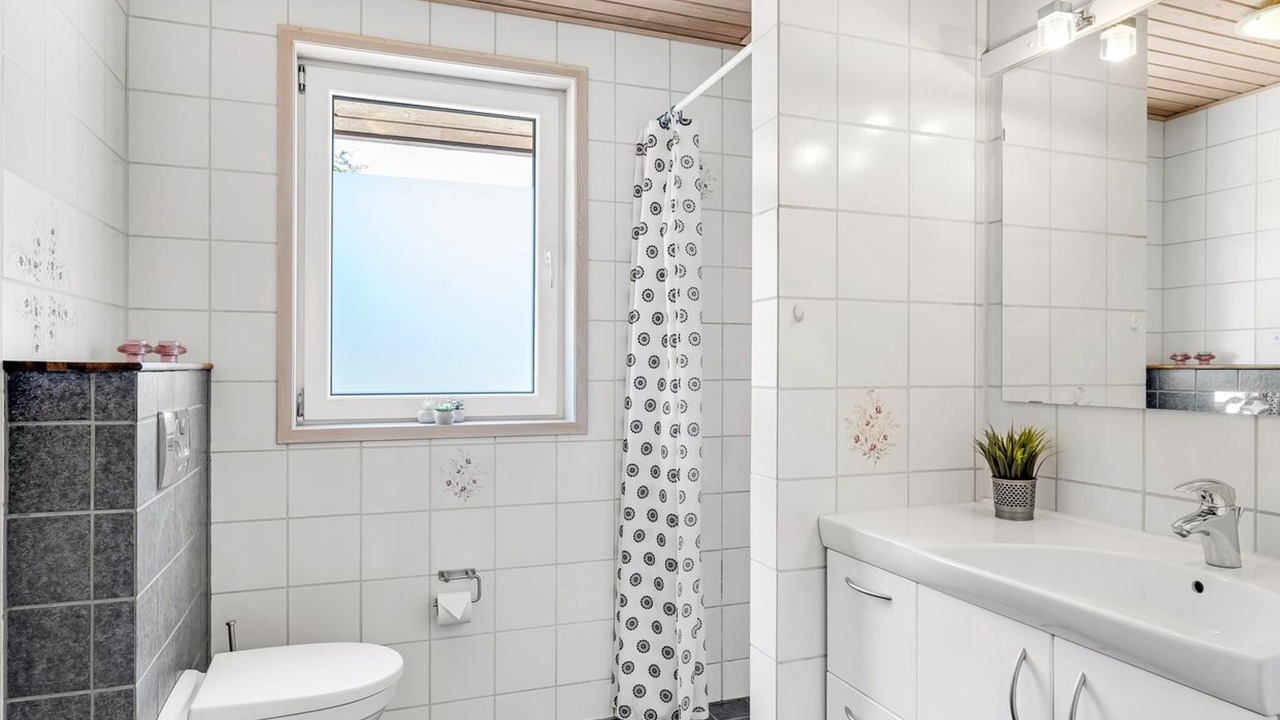 Photo of Bathroom in Lyngsa