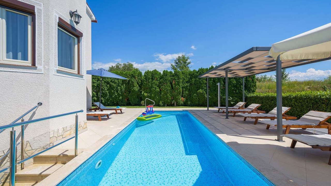 Photo of Outdoor in Zbandaj