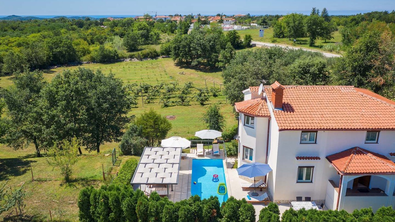 Photo of Outdoor in Zbandaj