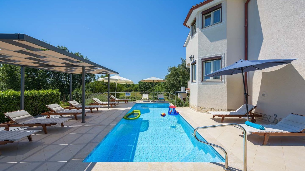 Photo of Outdoor in Zbandaj