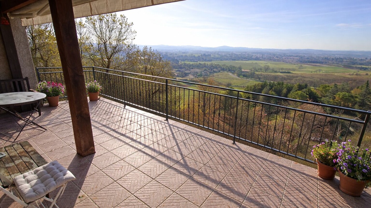 Photo of Patio Balcony in Castelnau-de-Levis