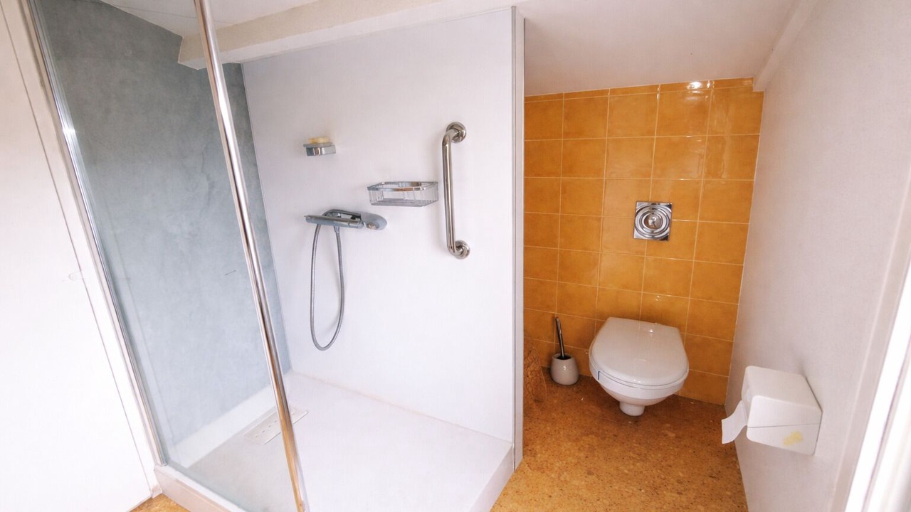 Photo of Bathroom in Castelnau-de-Levis