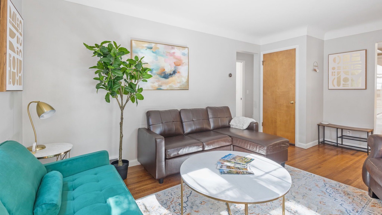 Photo of Livingroom in Cleveland