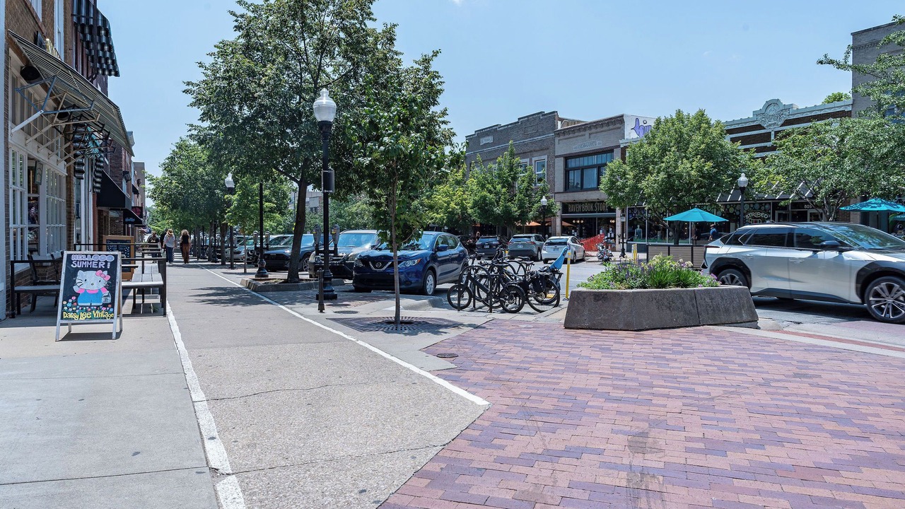Photo of Others in Lawrence
