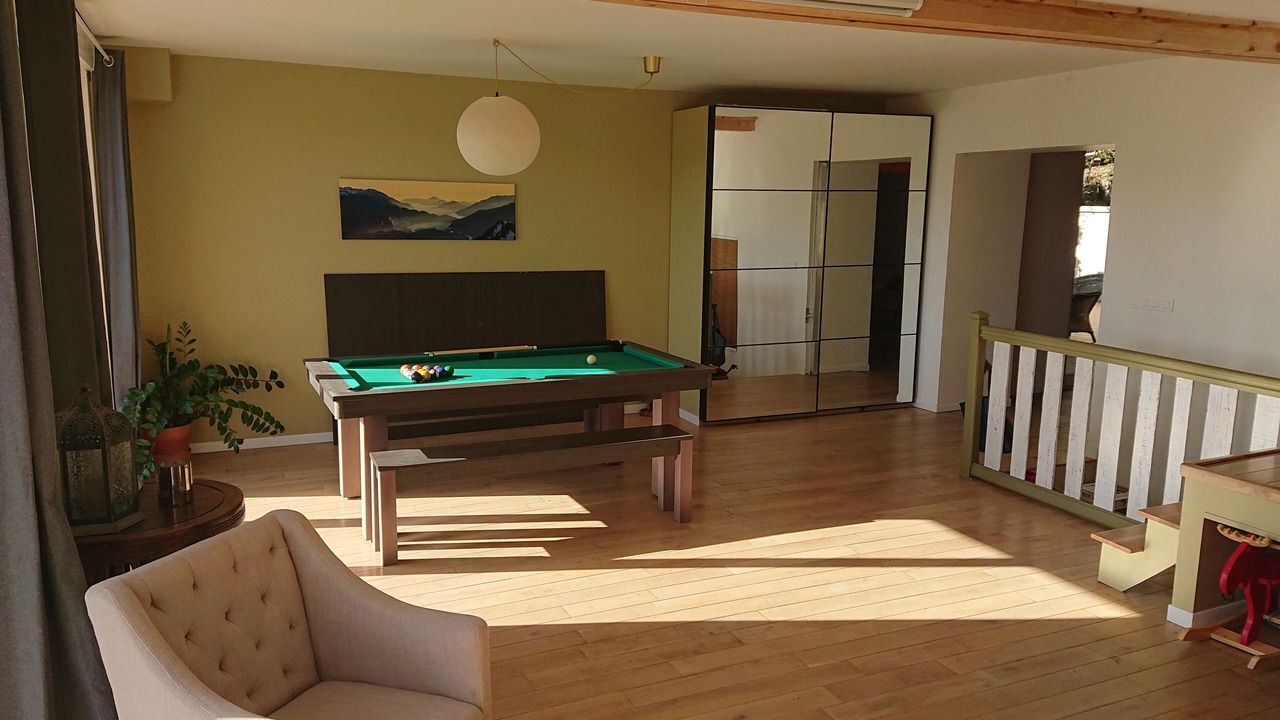 Photo of Bedroom in Albigny-sur-Saone