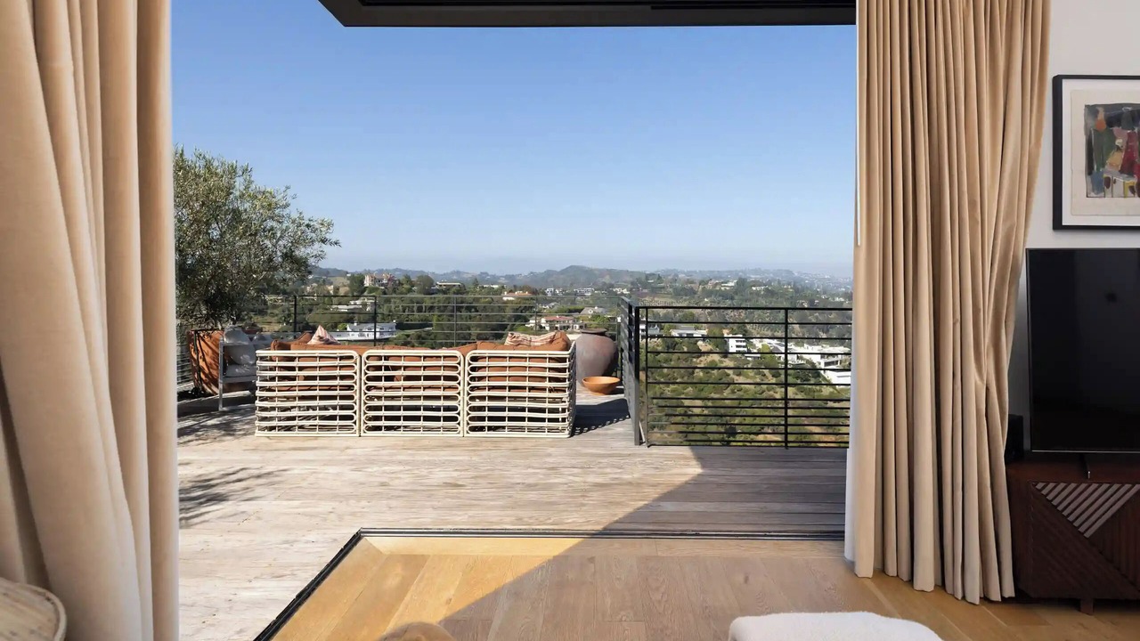 Photo of Others in Bel Air