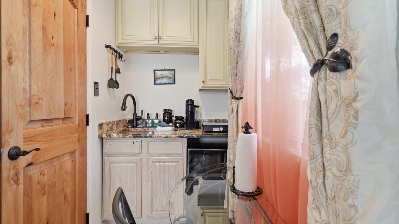 Photo of Kitchen in Freetown - Port Rico