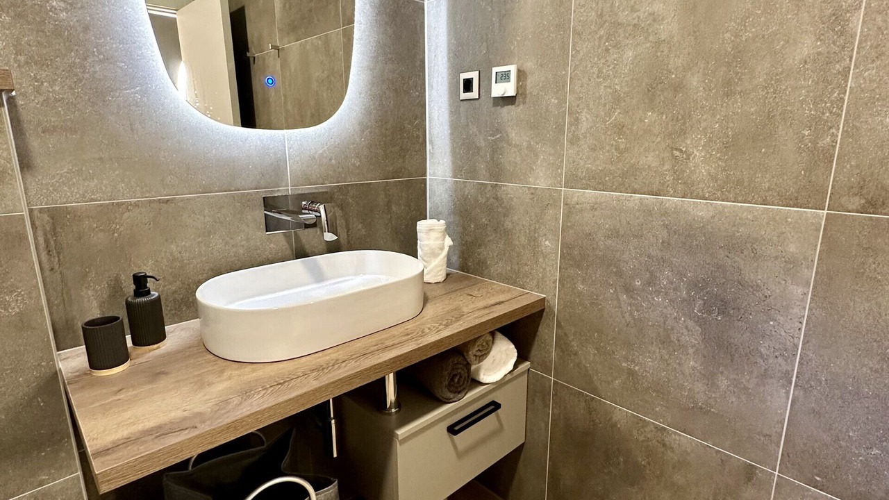 Photo of Bathroom in Obrs