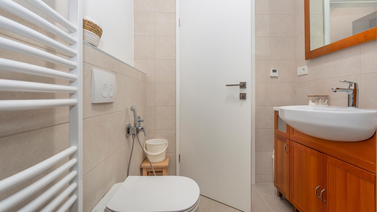 Photo of Bathroom in Sarsoni