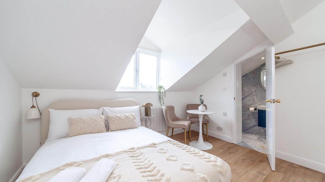 Photo of Bedroom in Highbury West