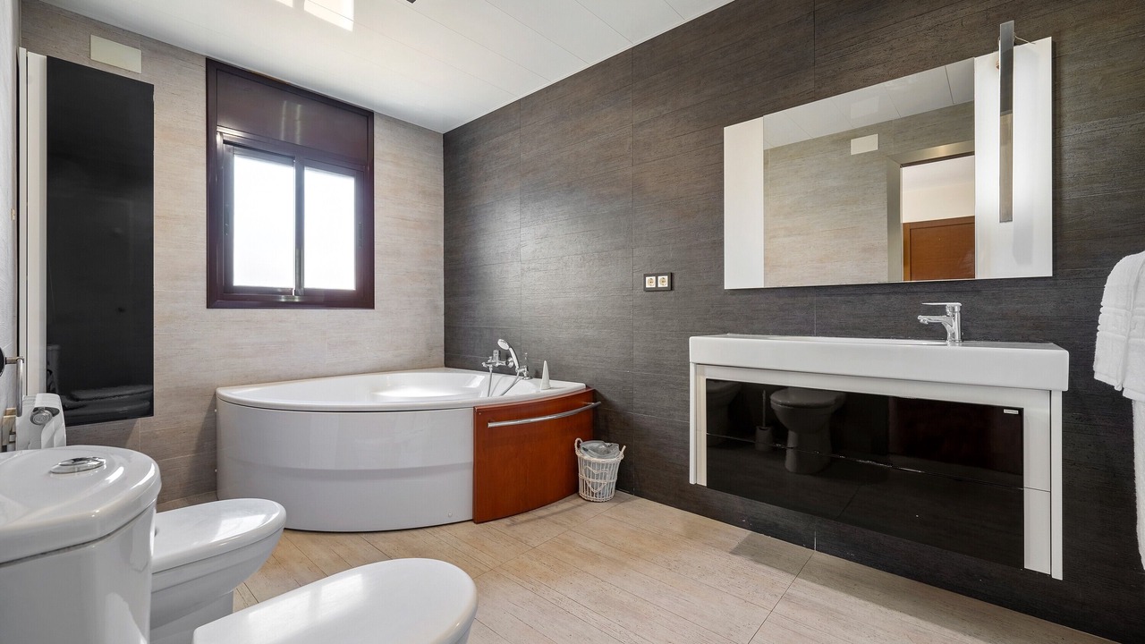 Photo of Bathroom in Albinyana