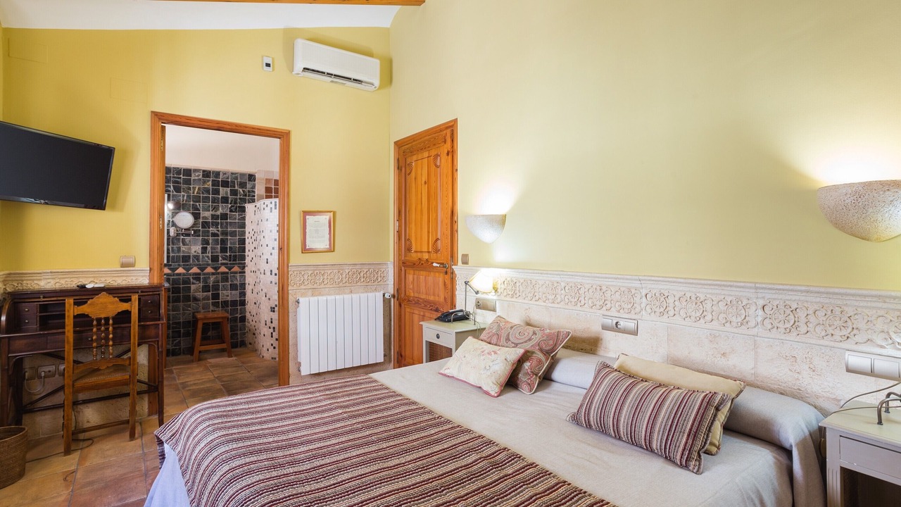 Photo of Bedroom in Villalonga
