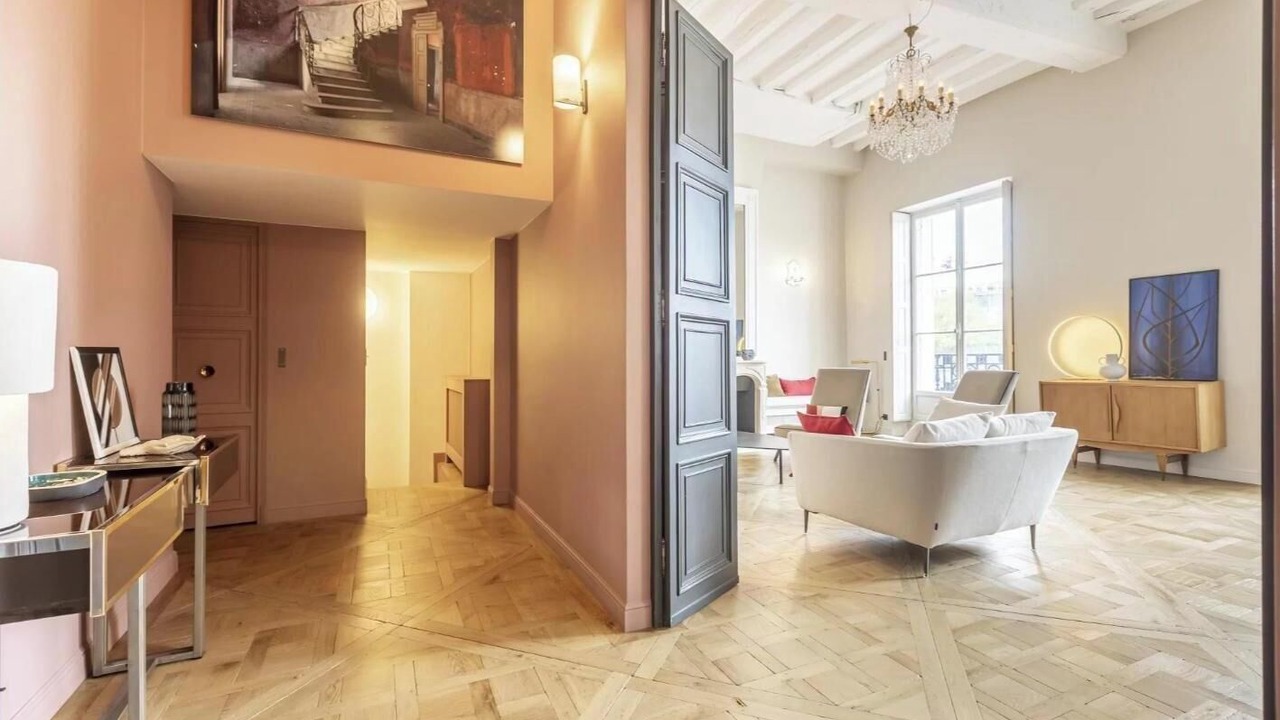 Photo of Livingroom in 4th Arrondissement