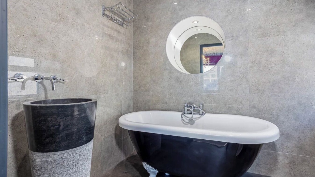 Photo of Bathroom in North Shore