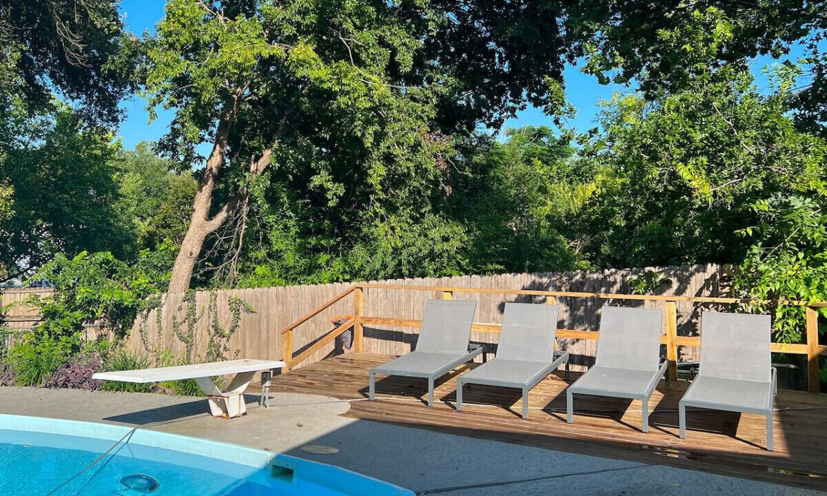 Photo of Outdoor in Greater South River City
