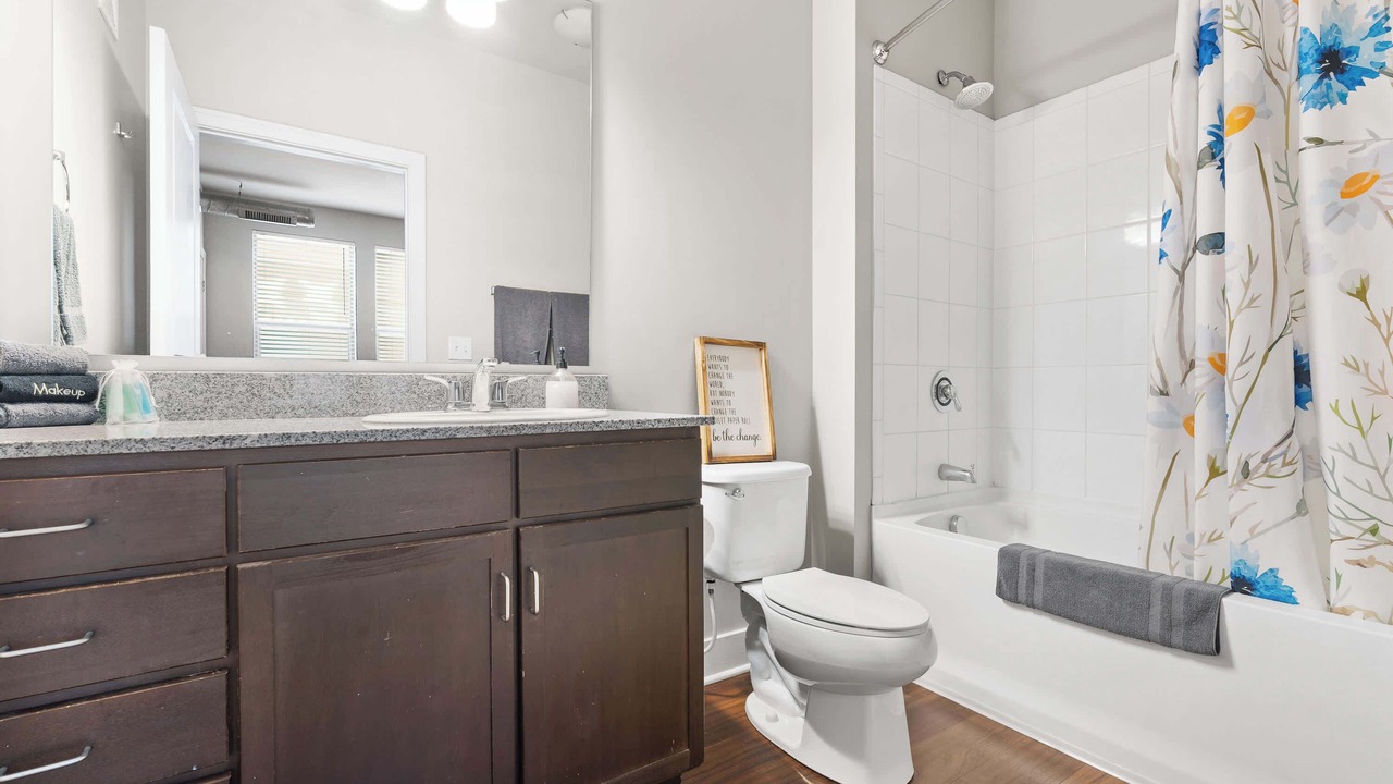 Photo of Bathroom in Mile Square