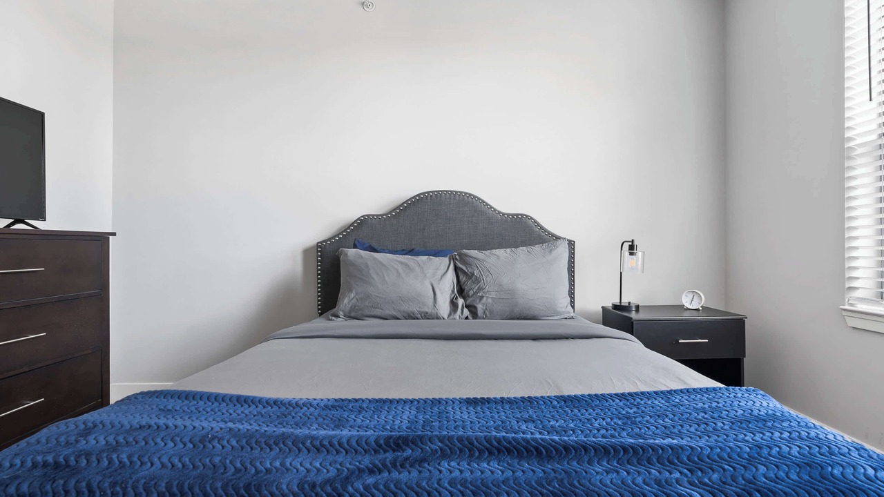 Photo of Bedroom in Mile Square