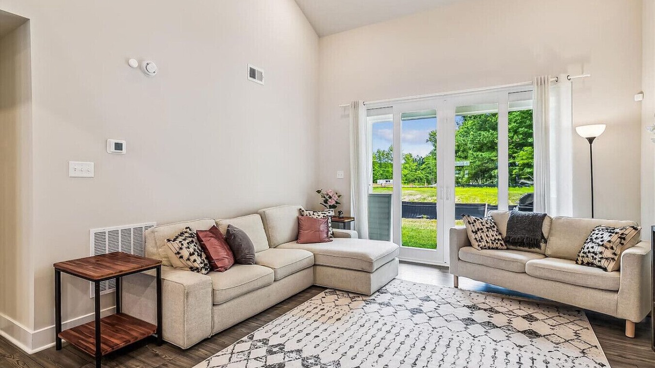 Photo of Livingroom in Frankford