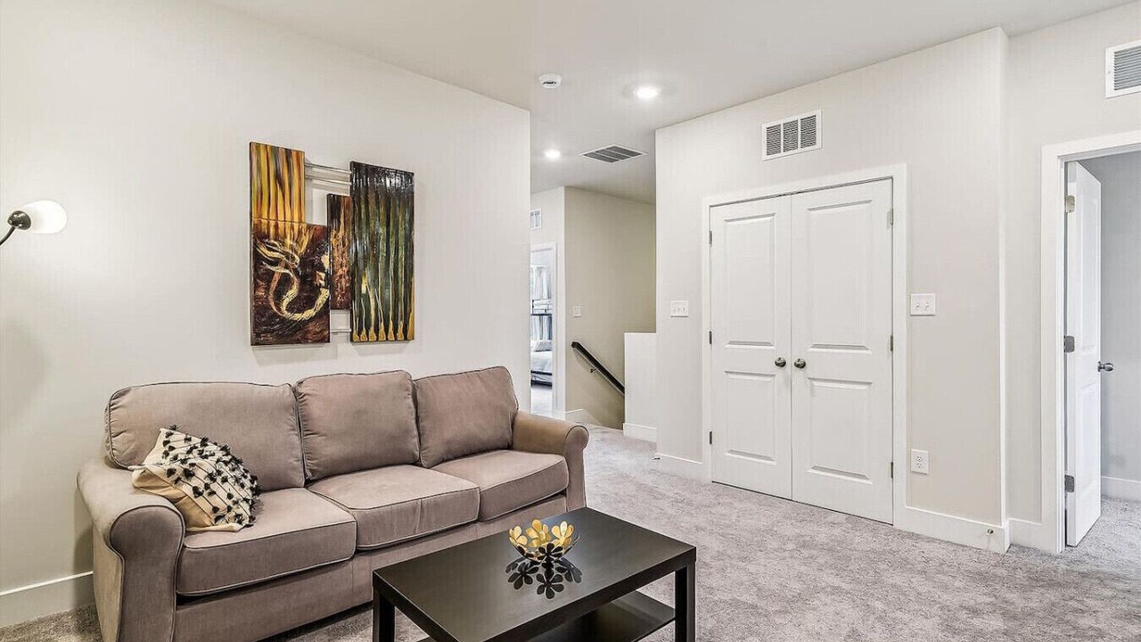 Photo of Livingroom in Frankford