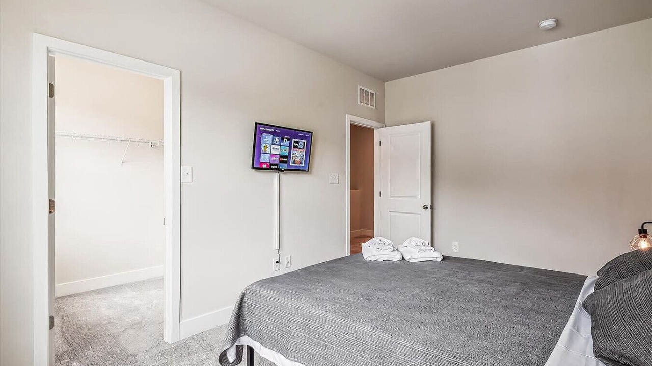 Photo of Bedroom in Frankford