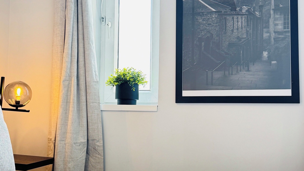 Photo of Bedroom in Gorgie