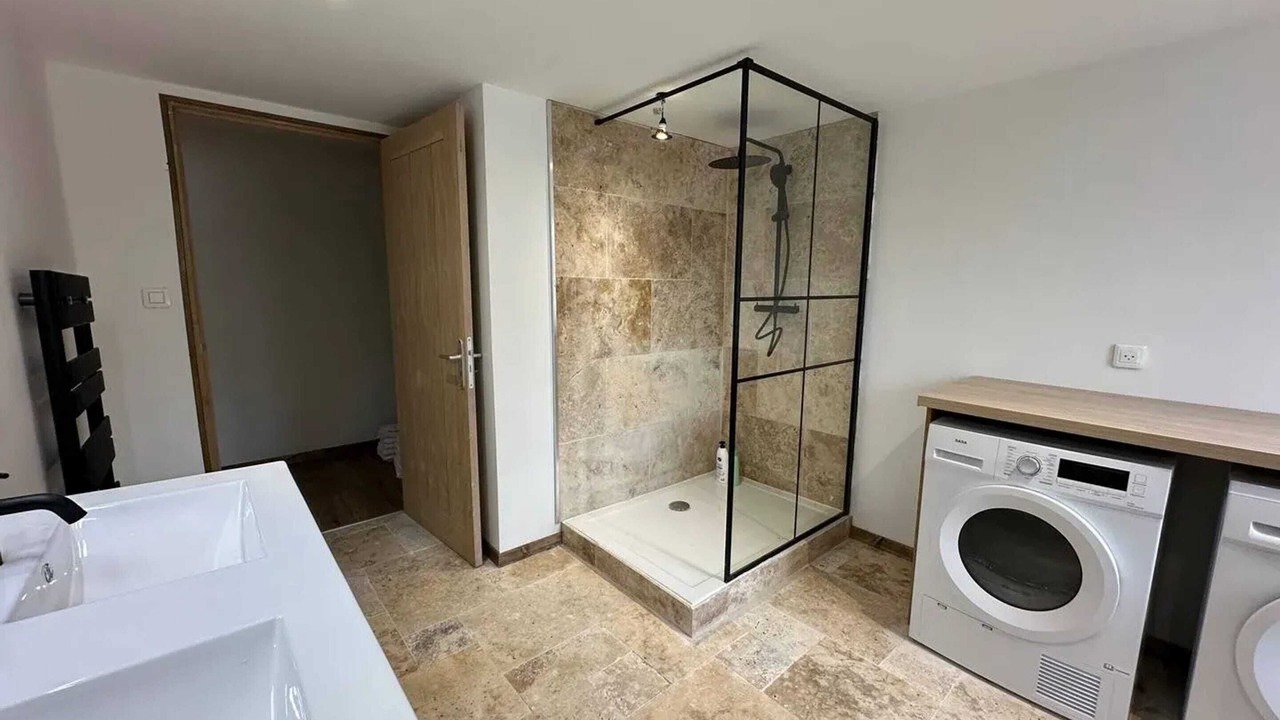 Photo of Bathroom in Souvigny