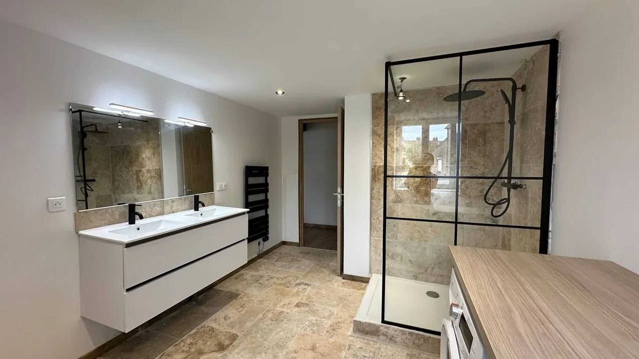 Photo of Bathroom in Souvigny