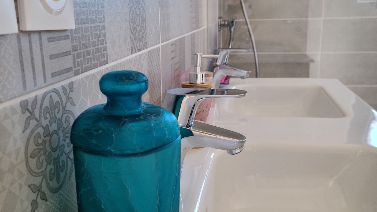 Photo of Bathroom in Saint-Laurent-La-Vernede