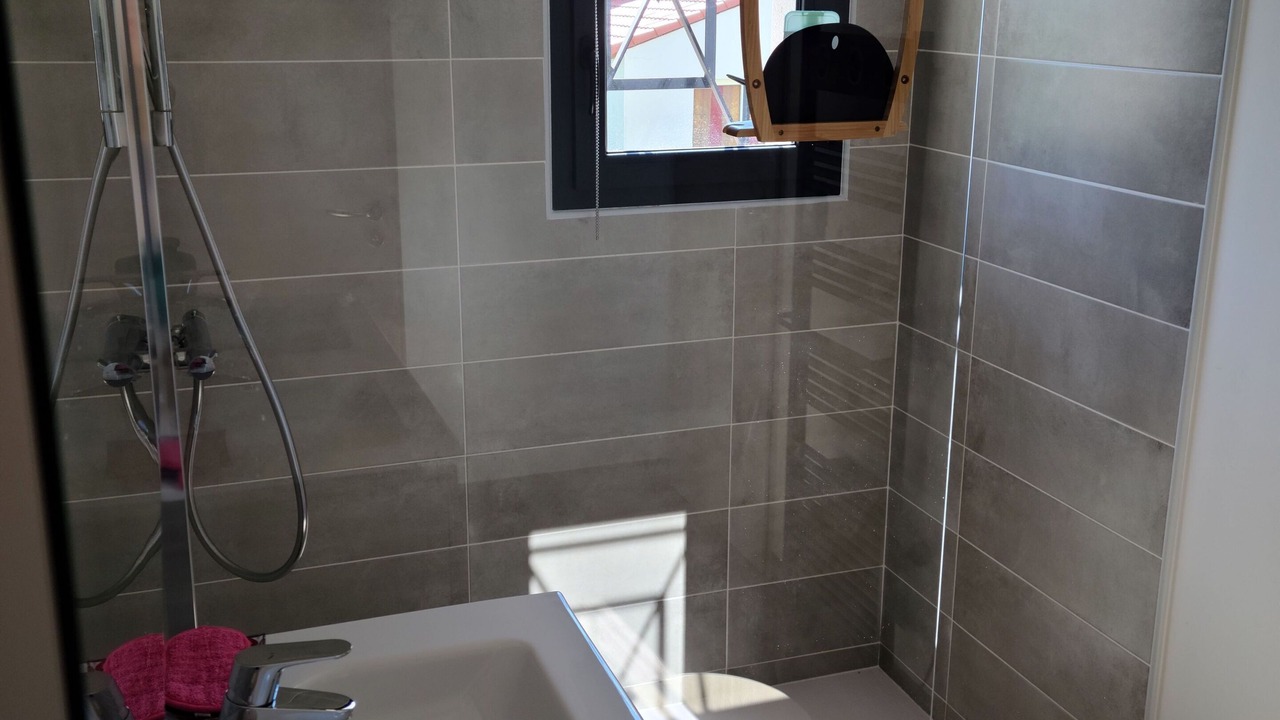 Photo of Bathroom in Saint-Laurent-La-Vernede