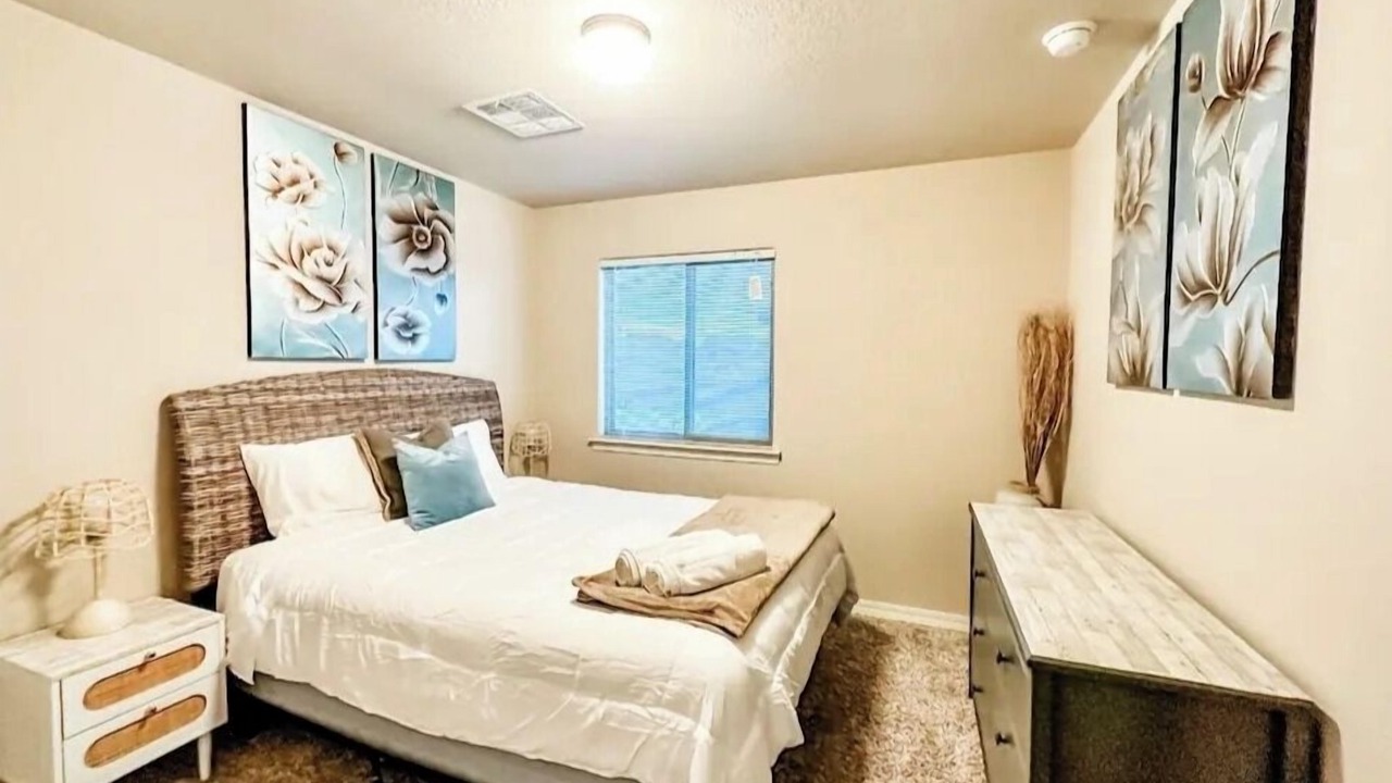 Photo of Bedroom in Biggs Field