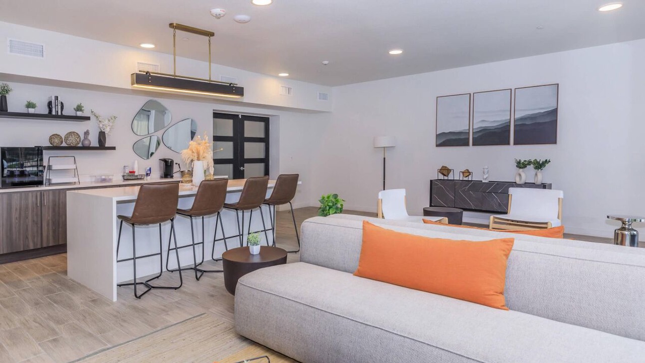 Photo of Livingroom in George Bush Park/Eldridge