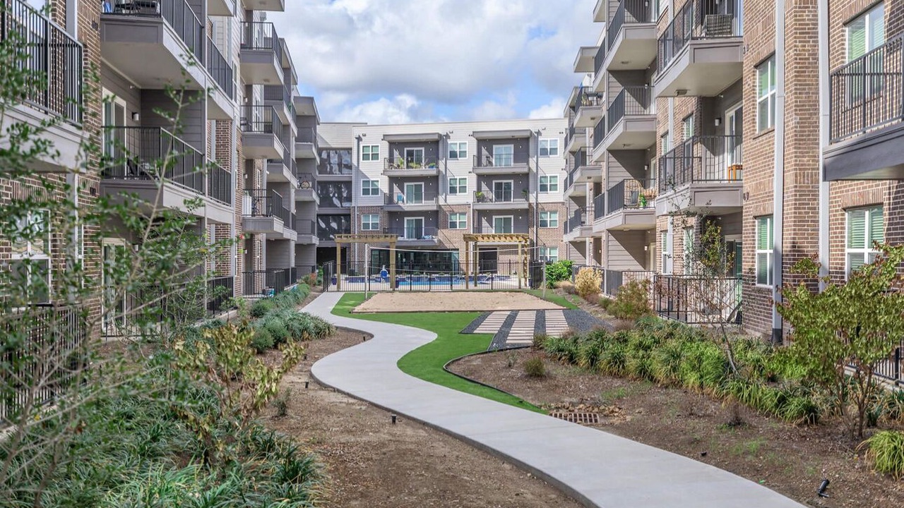 Photo of Outdoor in George Bush Park/Eldridge