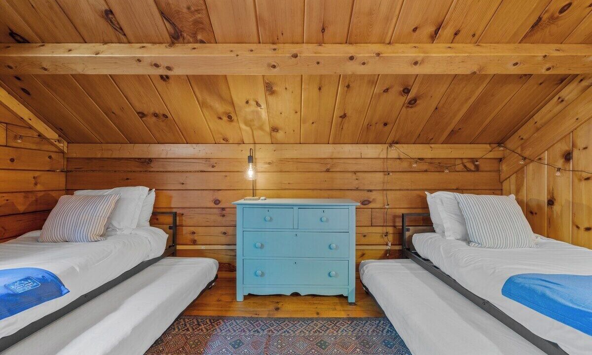 Photo of Bedroom in Lamoine