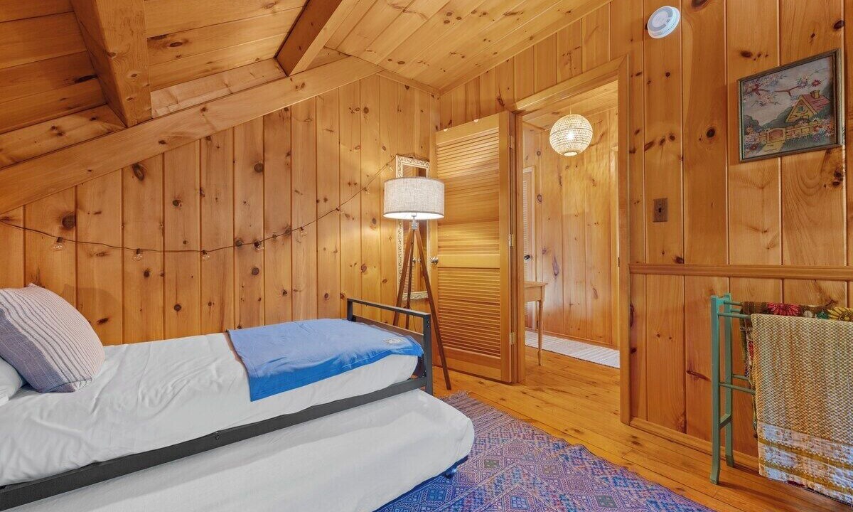 Photo of Bedroom in Lamoine